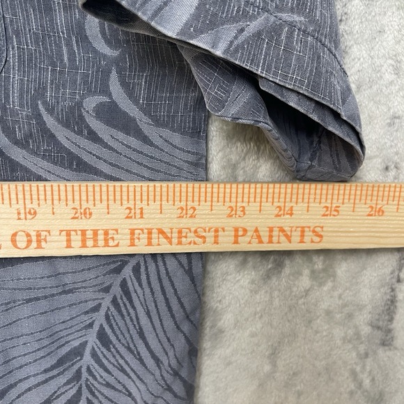 TOMMY BAHAMA 100 Silk Relaxed Medium Short Sleeve - Picture 6 of 6